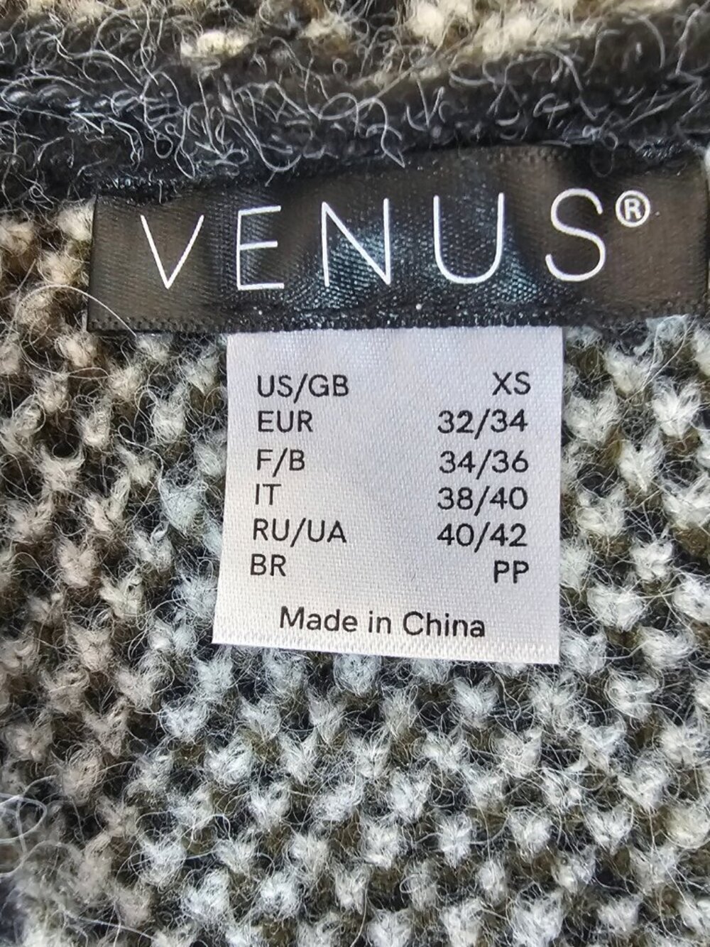 ✨Like New✨ Venus Camouflage Cardigan, Green/Black/White, Size XS - Picture 7 of 9